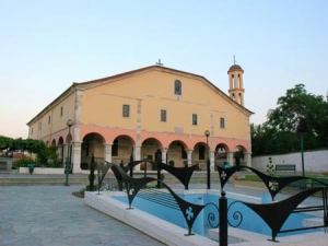 Ιερός Ναός Κοιμήσεως Θεοτόκου Μητρόπολη Γιαννιτσών